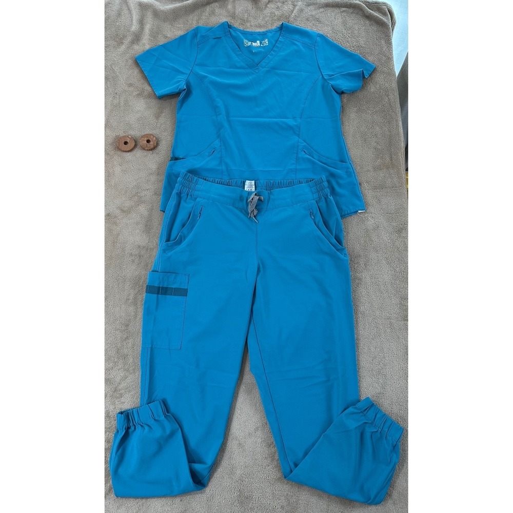 Wonderwink Teal Women's V-Neck Scrub Top and Cargo Jogger Set